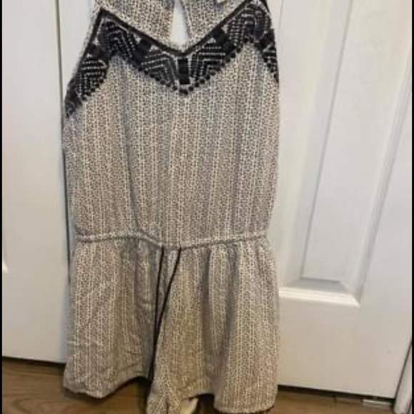 Romper - Picture 1 of 1